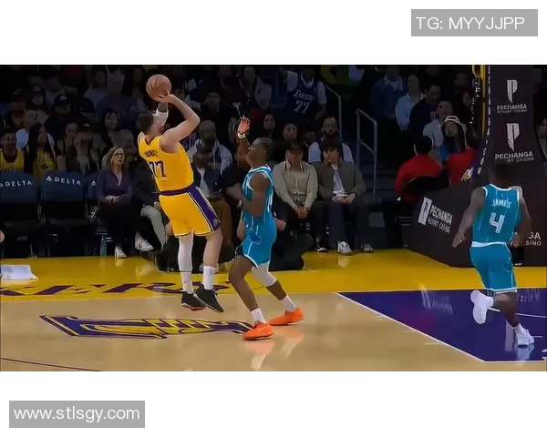 东契奇对决联盟巨星展现篮球魅力与技术的巅峰对抗